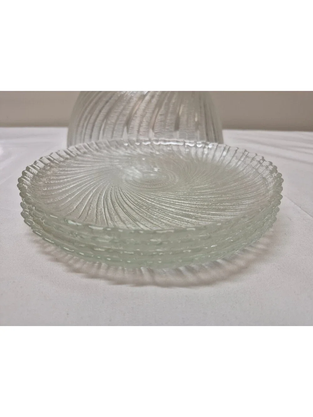 Vintage Arcoroc Seabreeze Glass Swirl Pattern Serving Bowl and 4 Plate Set J14